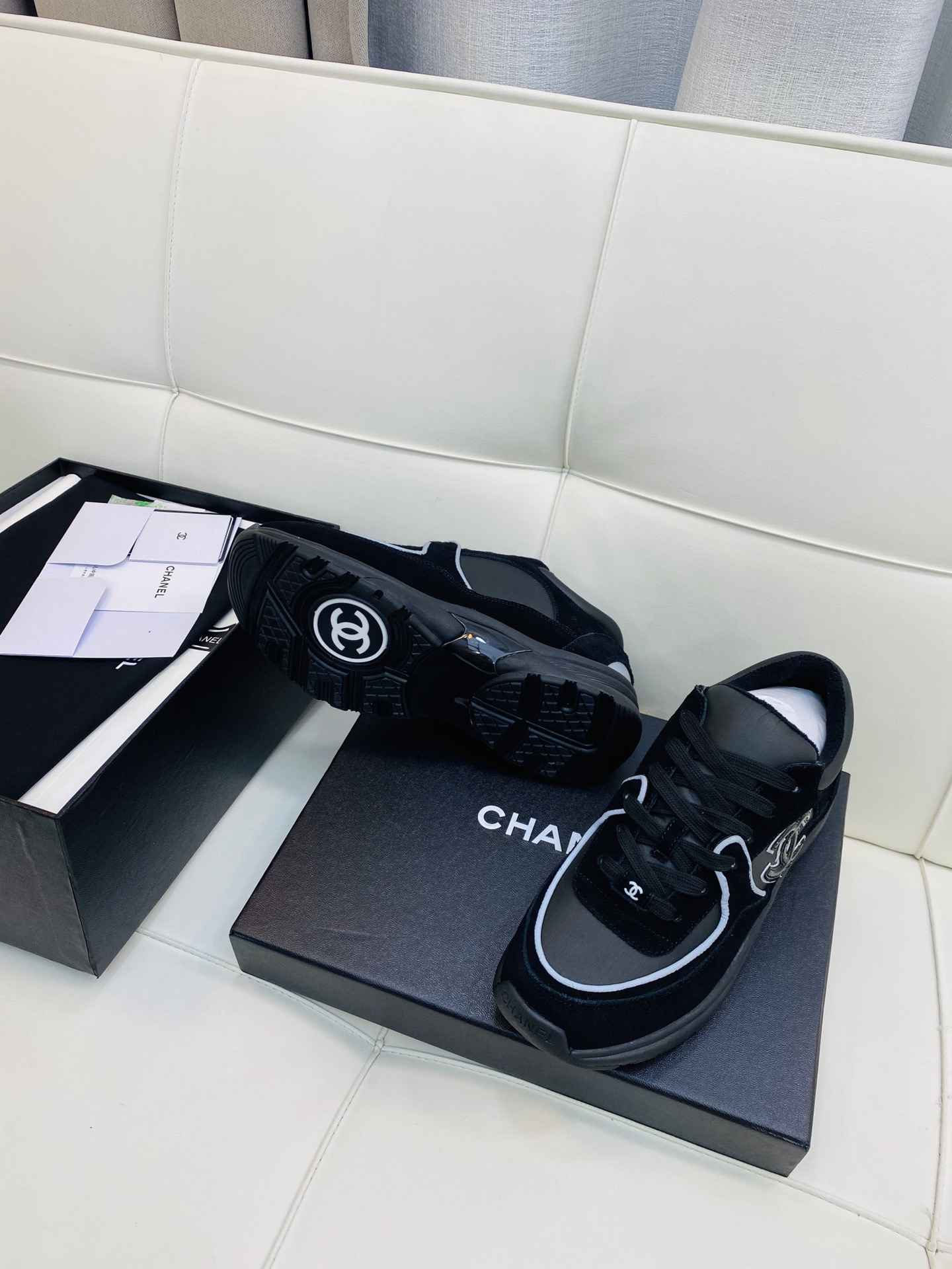 Chanel CC Runner Black Réfléchissante