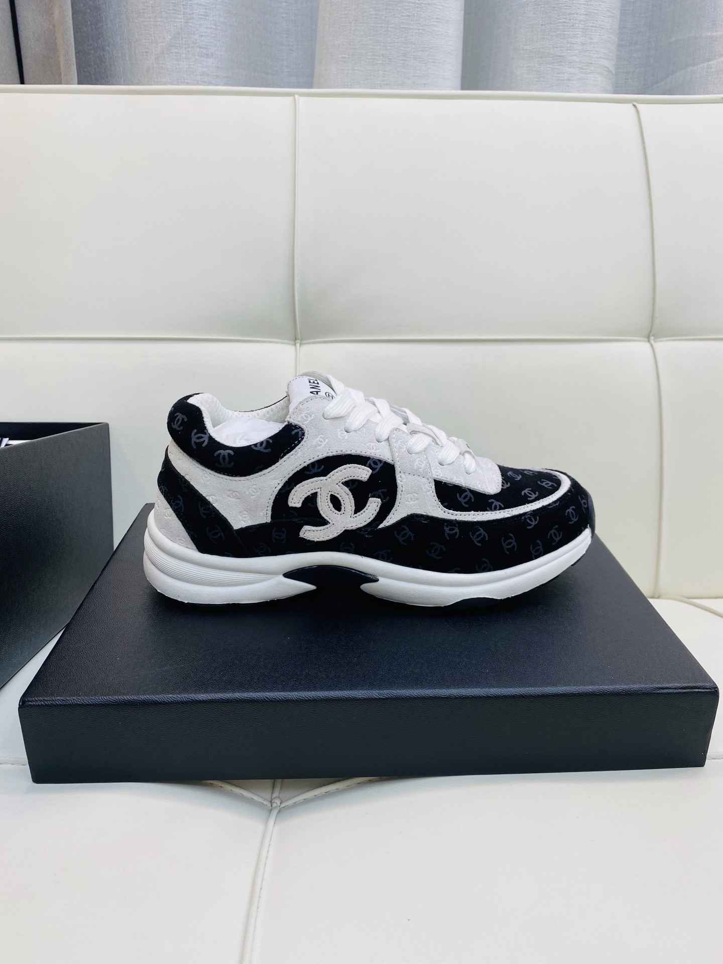Chanel CC Runner