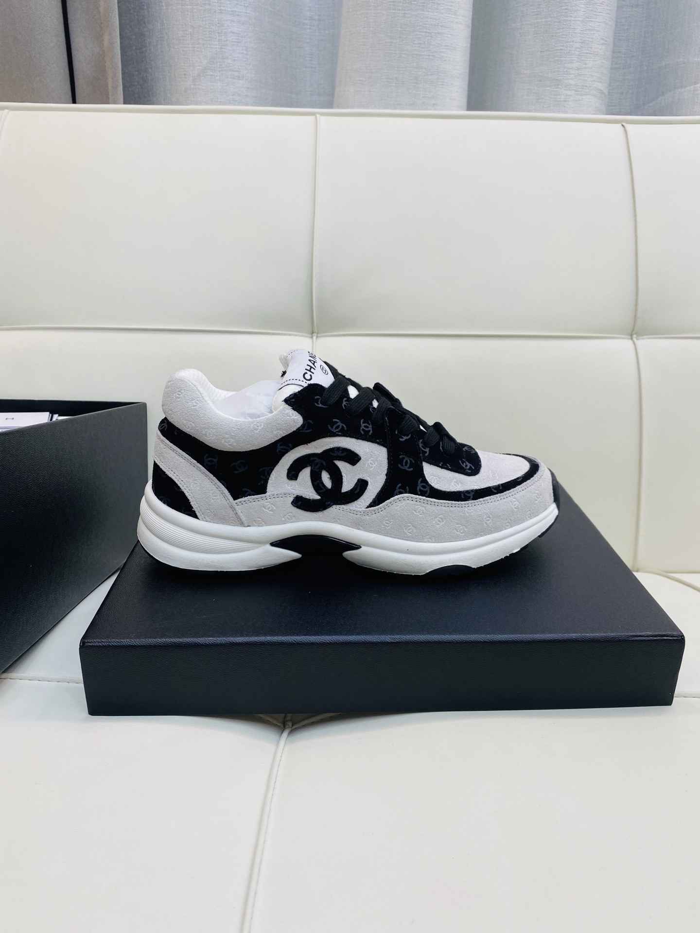 Chanel CC Runner