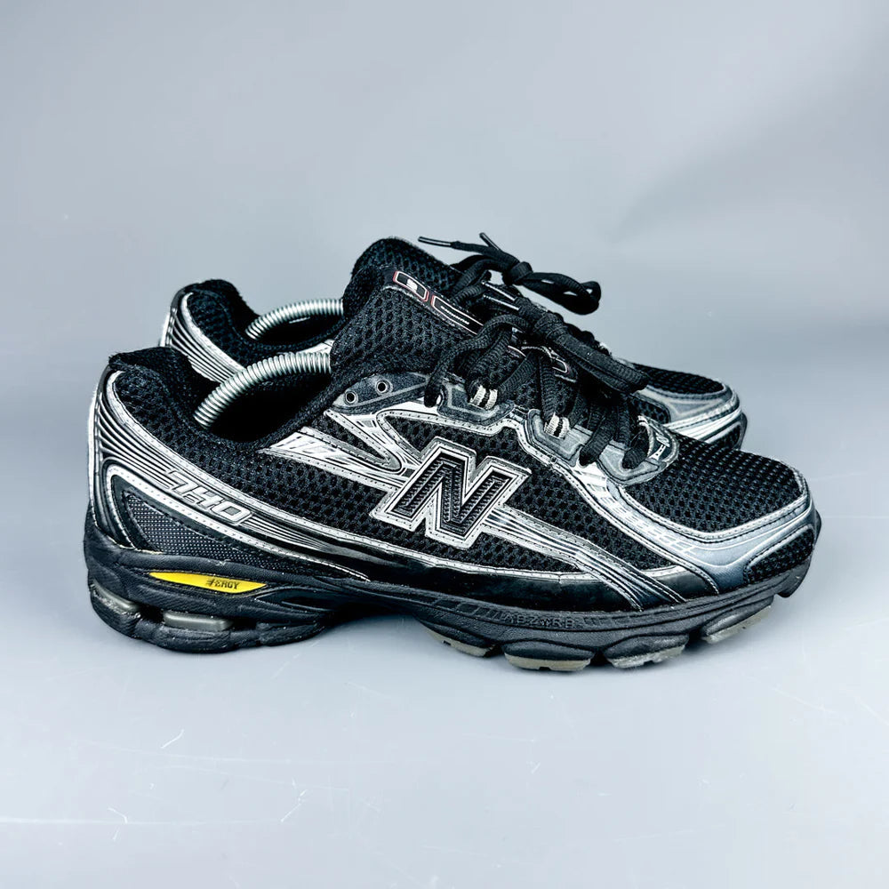 New Balance 740 Black Silver