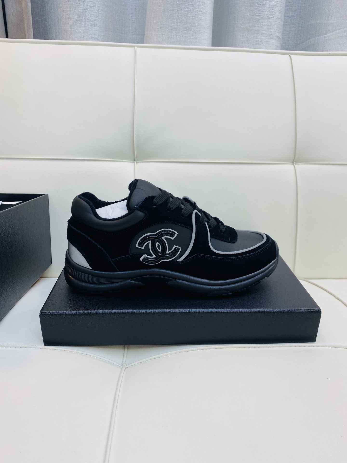 Chanel CC Runner Black Réfléchissante