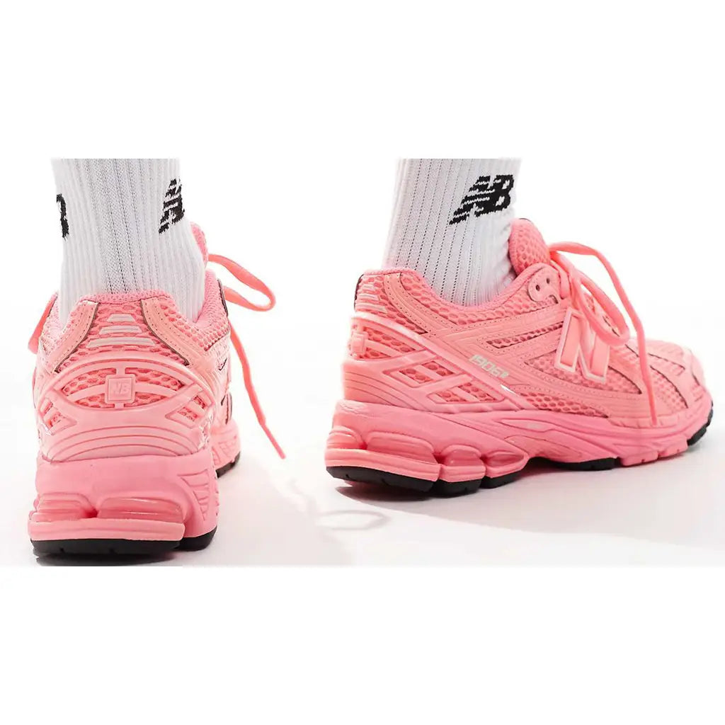 New Balance 1906 Neon Pink