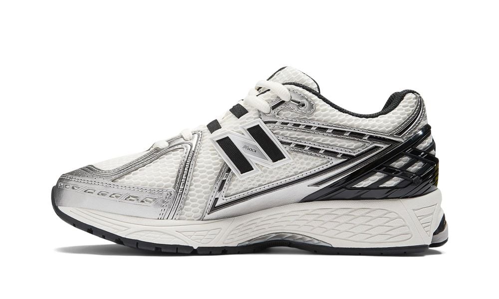 New Balance 1906R METALLIC SILVER