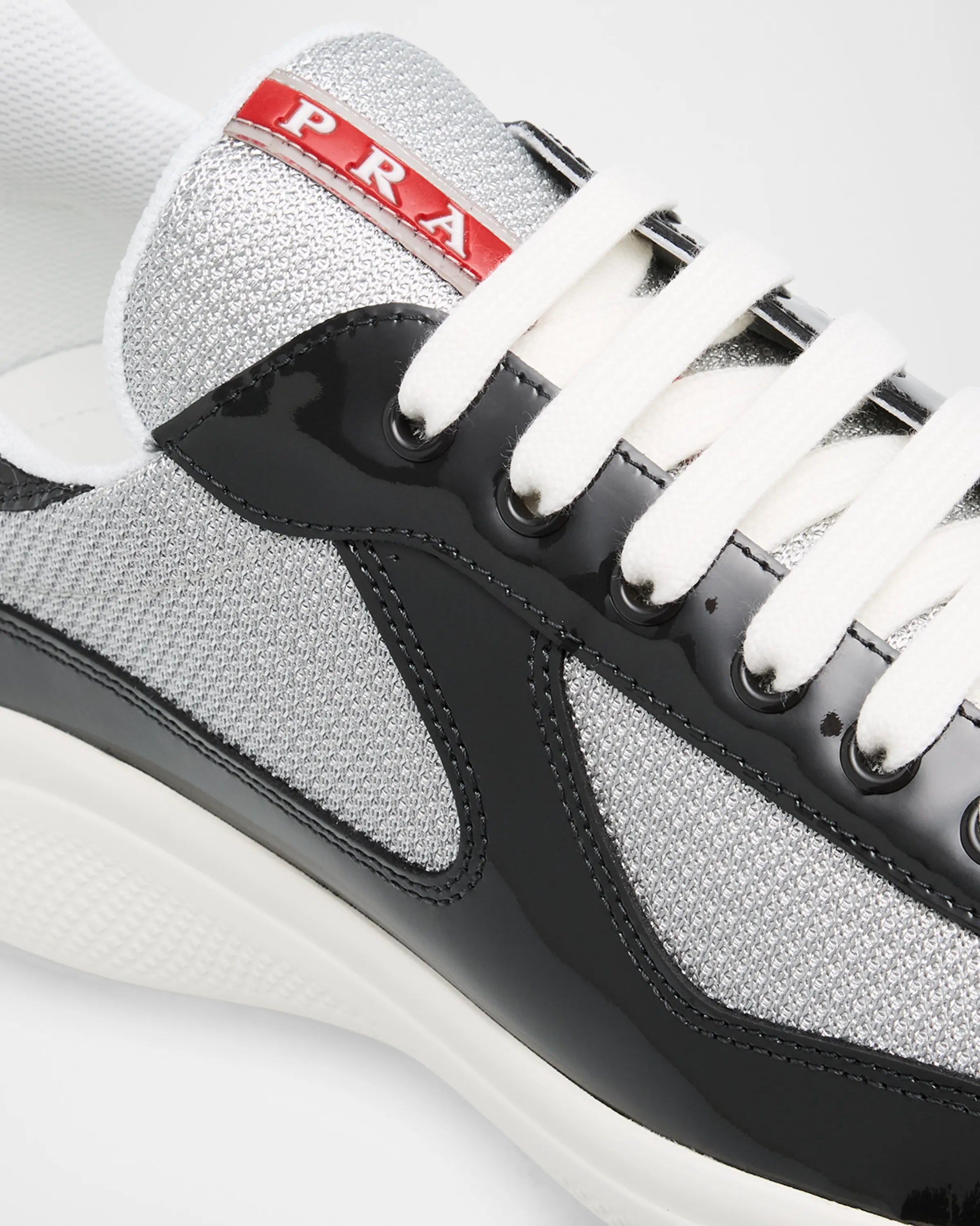 Prada America’s Cup Noir et Blanche